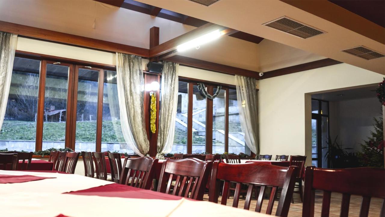 צ'פלארה Borika Hotel מראה חיצוני תמונה