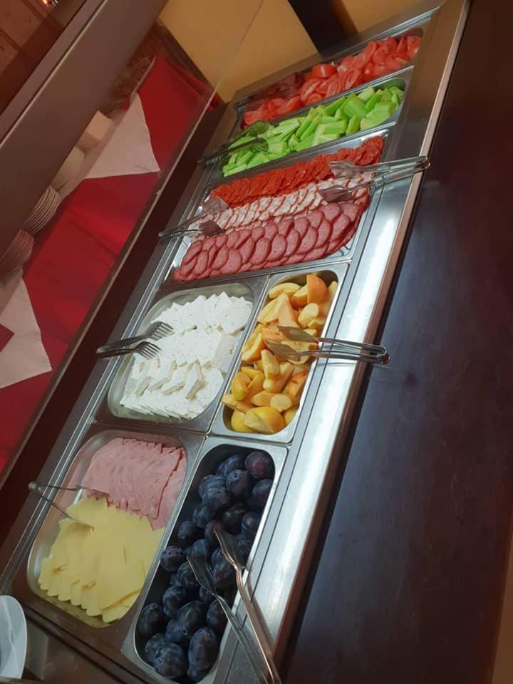צ'פלארה Borika Hotel מראה חיצוני תמונה